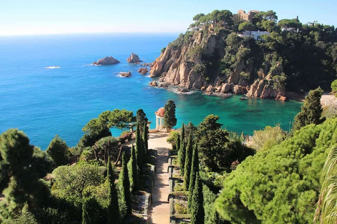 Chiringuitos, Beaches, and Waterfalls Less Than an Hour from Barcelona  Chiringuitos, Beaches, and Waterfalls Less Than an Hour from Barcelona